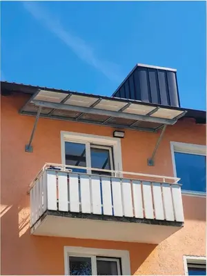 Ein Balkon oder eine Terrasse in der Unterkunft YAYstay - 
