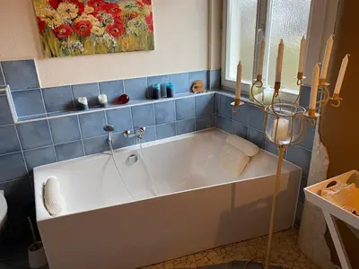 Ein Badezimmer in der Unterkunft Auszeit - Wohnung mit Garten und Bergblick