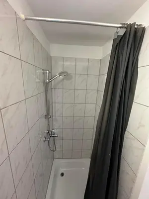 Ein Badezimmer in der Unterkunft 2-Rent Group Hostel Apartments HAN53