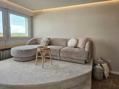 Ein Sitzbereich in der Unterkunft Stylish Forest View - Apartment