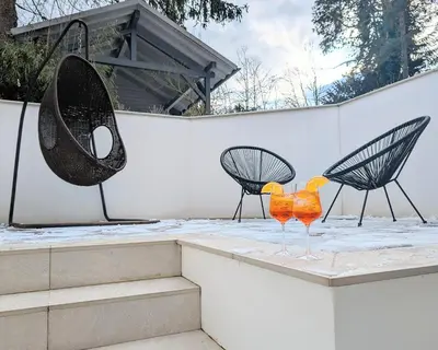 Ein Patio oder anderer Außenbereich in der Unterkunft Neu! Münchner Oase mit zwei Terassen