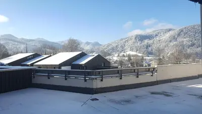 Ein allgemeiner Bergblick oder ein Berglick von der Ferienwohnung aus