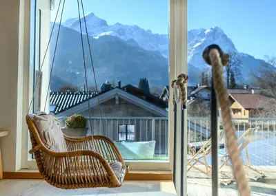 Ein allgemeiner Bergblick oder ein Berglick von der Ferienwohnung aus