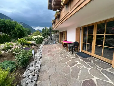 Ein allgemeiner Bergblick oder ein Berglick von der Ferienwohnung aus