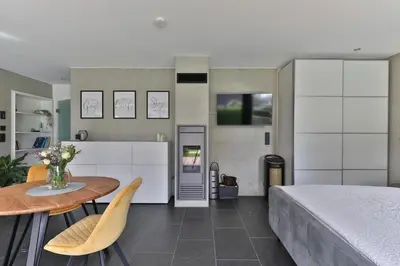 Ein Bett oder Betten in einem Zimmer der Unterkunft Moderne DHH mit zwei Apartments