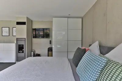 Ein Bett oder Betten in einem Zimmer der Unterkunft Moderne DHH mit zwei Apartments