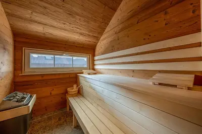 Grundriss der Unterkunft Lüftenblick - 2 Ferienwohnungen am Starnberger See, mit Terrasse oder Balkon, Weitblick, Sauna, Kamin, E-Ladestation