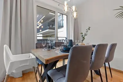 Ein Sitzbereich in der Unterkunft Flatista Homes - Nymphenburg Suites