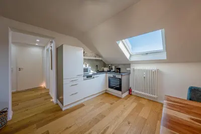 Küche/Küchenzeile in der Unterkunft 2 Ferienwohnungen in Aufhausen - die Sternengucker-Wohnung im 5-Seen-Land