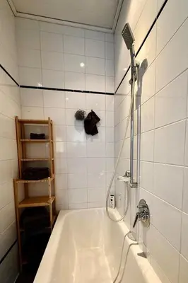 Ein Badezimmer in der Unterkunft Elegante Jugendstil-Wohnung - ruhige Lage nähe HBF