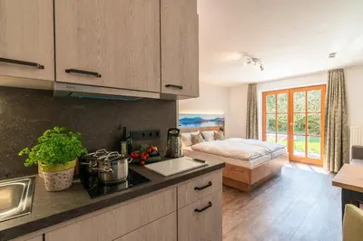 Küche/Küchenzeile in der Unterkunft Gäste- und Apartmenthaus Wiesholler