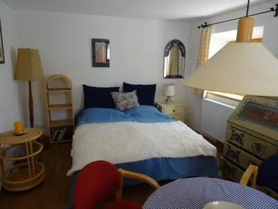 Ein Bett oder Betten in einem Zimmer der Unterkunft Der Aicher zu Chieming