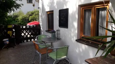 Ein Balkon oder eine Terrasse in der Unterkunft Der Aicher zu Chieming