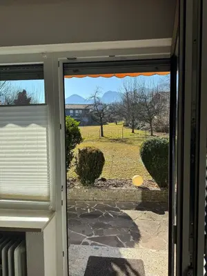 Ein allgemeiner Bergblick oder ein Berglick von der Ferienwohnung aus