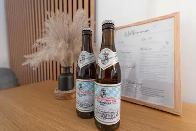 Getränke in der Unterkunft Zentrales Apartment mit Balkon direkt am Wanderweg - Alpenperle Tegernsee