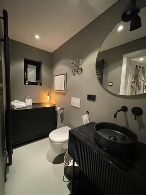Ein Badezimmer in der Unterkunft Alz-Apartment