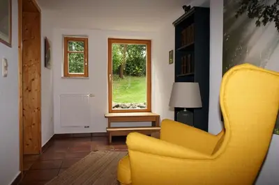 Ein Sitzbereich in der Unterkunft Ferienwohnung in der Alten Mühle Kirchdorf