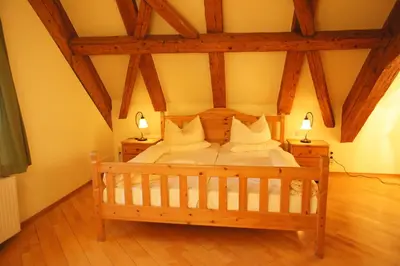 Ein Bett oder Betten in einem Zimmer der Unterkunft Hotel zur Post