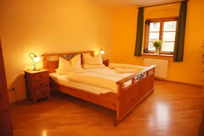 Ein Bett oder Betten in einem Zimmer der Unterkunft Hotel zur Post
