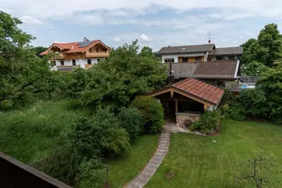 Das Gebäude in dem sich das Gasthaus befindet