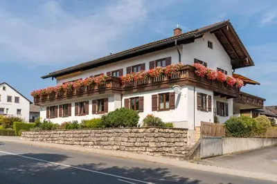 Das Gebäude in dem sich das Aparthotel befindet