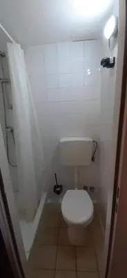 Ein Badezimmer in der Unterkunft 2-Rent Group Hostel Apartments EVE74
