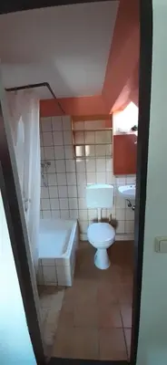 Ein Badezimmer in der Unterkunft 2-Rent Group Hostel Apartments EVE74