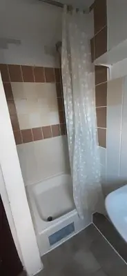Ein Badezimmer in der Unterkunft 2-Rent Group Hostel Apartments EVE74