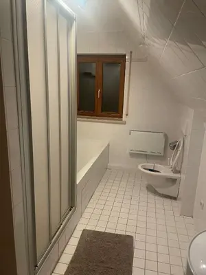 Ein Badezimmer in der Unterkunft Haus Ebersberg