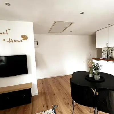 Zentrale Wohnen im Grünen auf dem Berg