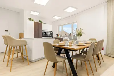 Küche/Küchenzeile in der Unterkunft City Appartment 150 qm Komfort am Kurpark