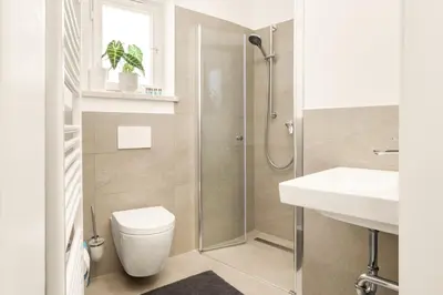 Ein Badezimmer in der Unterkunft City Appartment 150 qm Komfort am Kurpark