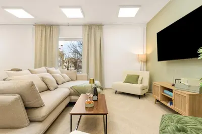 Ein Sitzbereich in der Unterkunft City Appartment 150 qm Komfort am Kurpark