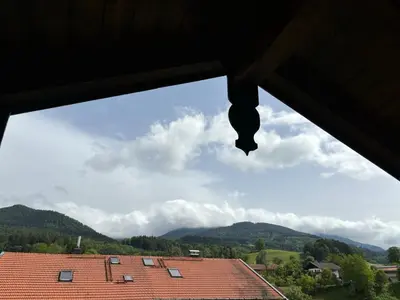 Ein allgemeiner Bergblick oder ein Berglick von der Ferienwohnung aus