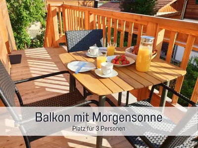 Ein Balkon oder eine Terrasse in der Unterkunft Ferienhaus Inntal - Ferienwohnung Naunspitz - ruhig schlafen, zentral starten, beliebt bei Wanderern