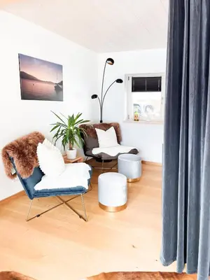 Ein Sitzbereich in der Unterkunft Exklusives Design Hideaway & Sauna