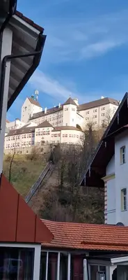 Das Gebäude in dem sich die Ferienwohnung befindet