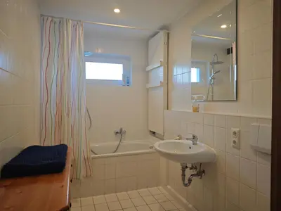 Ein Badezimmer in der Unterkunft Apartment in Landsberg, Erpfting