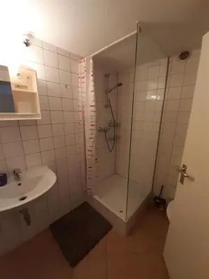 Ein Badezimmer in der Unterkunft 2-Rent Group Hostel Rooms&Apartments EVE168