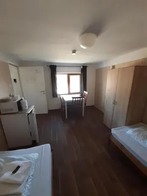 Ein Bett oder Betten in einem Zimmer der Unterkunft 2-Rent Group Hostel Rooms&Apartments EVE168