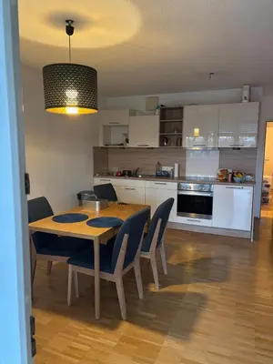 Küche/Küchenzeile in der Unterkunft 55 m2 Sunny Westend Flat