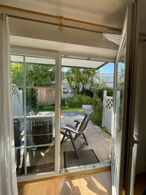 Ein Balkon oder eine Terrasse in der Unterkunft Ferienwohnung mit Garten in der Nähe Landshut