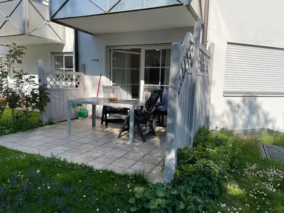 Ein Garten an der Unterkunft Ferienwohnung mit Garten in der Nähe Landshut