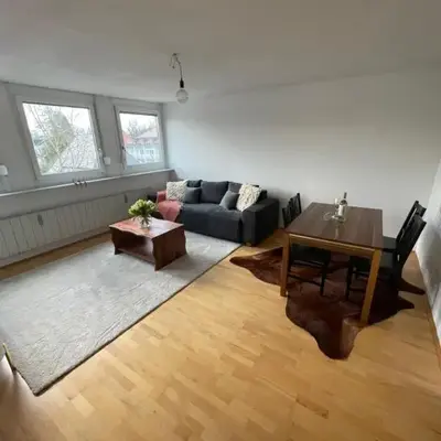 Quiet Center Apartment - 10 min to Center & Oktoberfest - Free Parking - near Nymphenburg Palace & Botanical garden