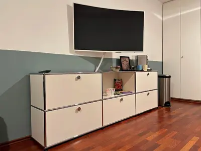TV/Unterhaltungsangebot in der Unterkunft Exklusives City Studio in Neuhausen - stilvoll wohnen nahe Schloss Nymphenburg