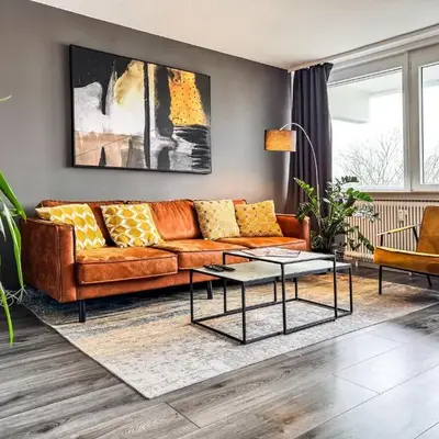 Geräumige Ferienwohnung mit Parkplatz direkt an der S-Bahn nach München