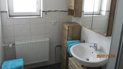 Ein Badezimmer in der Unterkunft Heyartz, Ferienwohnung Peter