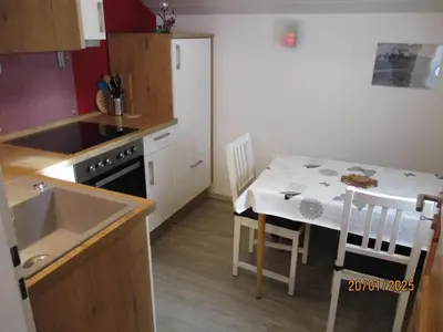 Küche/Küchenzeile in der Unterkunft Heyartz, Ferienwohnung Peter