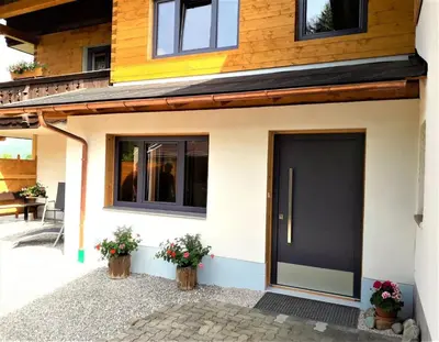 Das Gebäude in dem sich die Ferienwohnung befindet