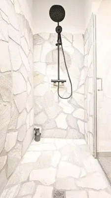 Ein Badezimmer in der Unterkunft Modernes Alpen-Apartment nahe Neuschwanstein